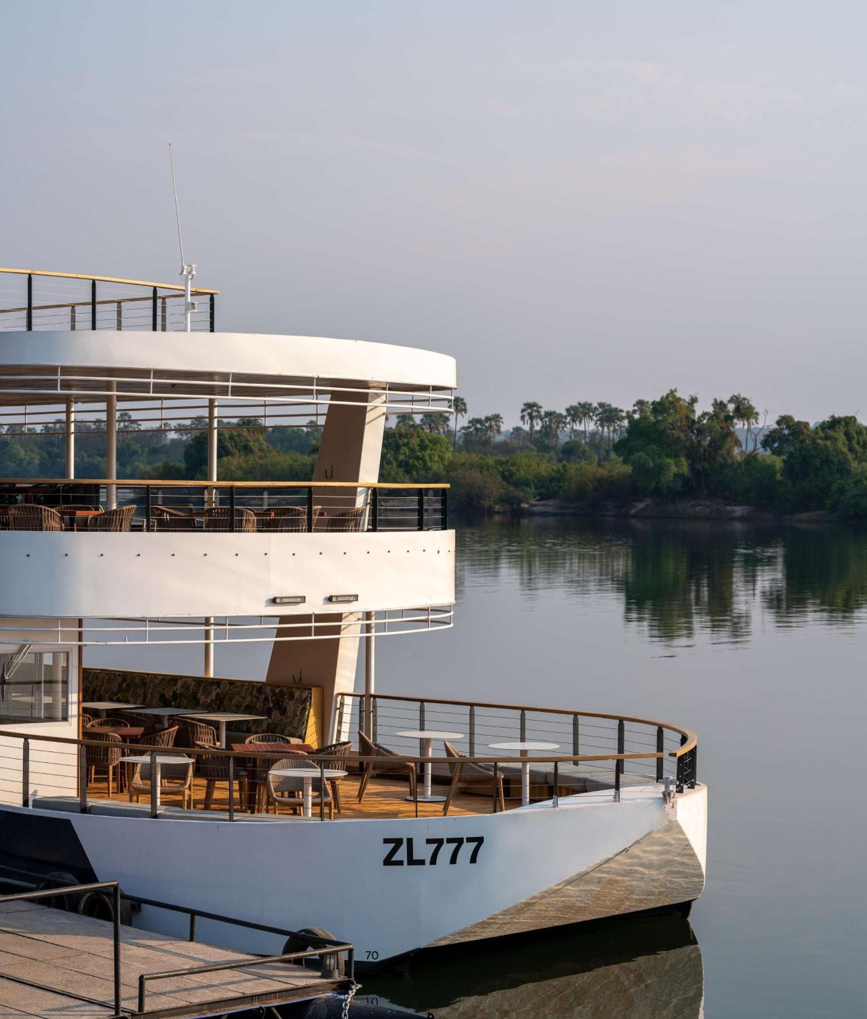 Radisson Blu Mosi-Oa-Tunya Livingstone Resort Exterior foto