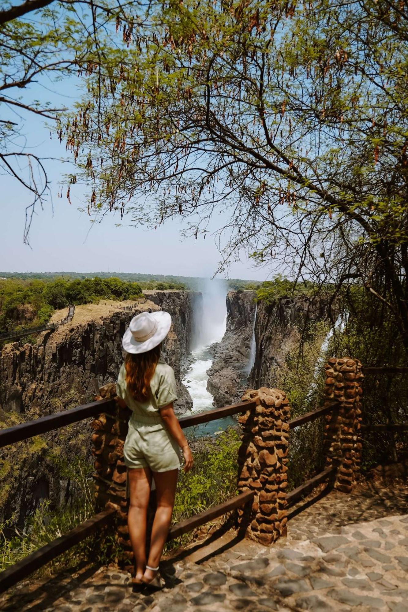 Radisson Blu Mosi-Oa-Tunya Livingstone Resort Exterior foto